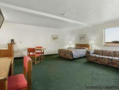 Hotel Super 8 By Wyndham Perham